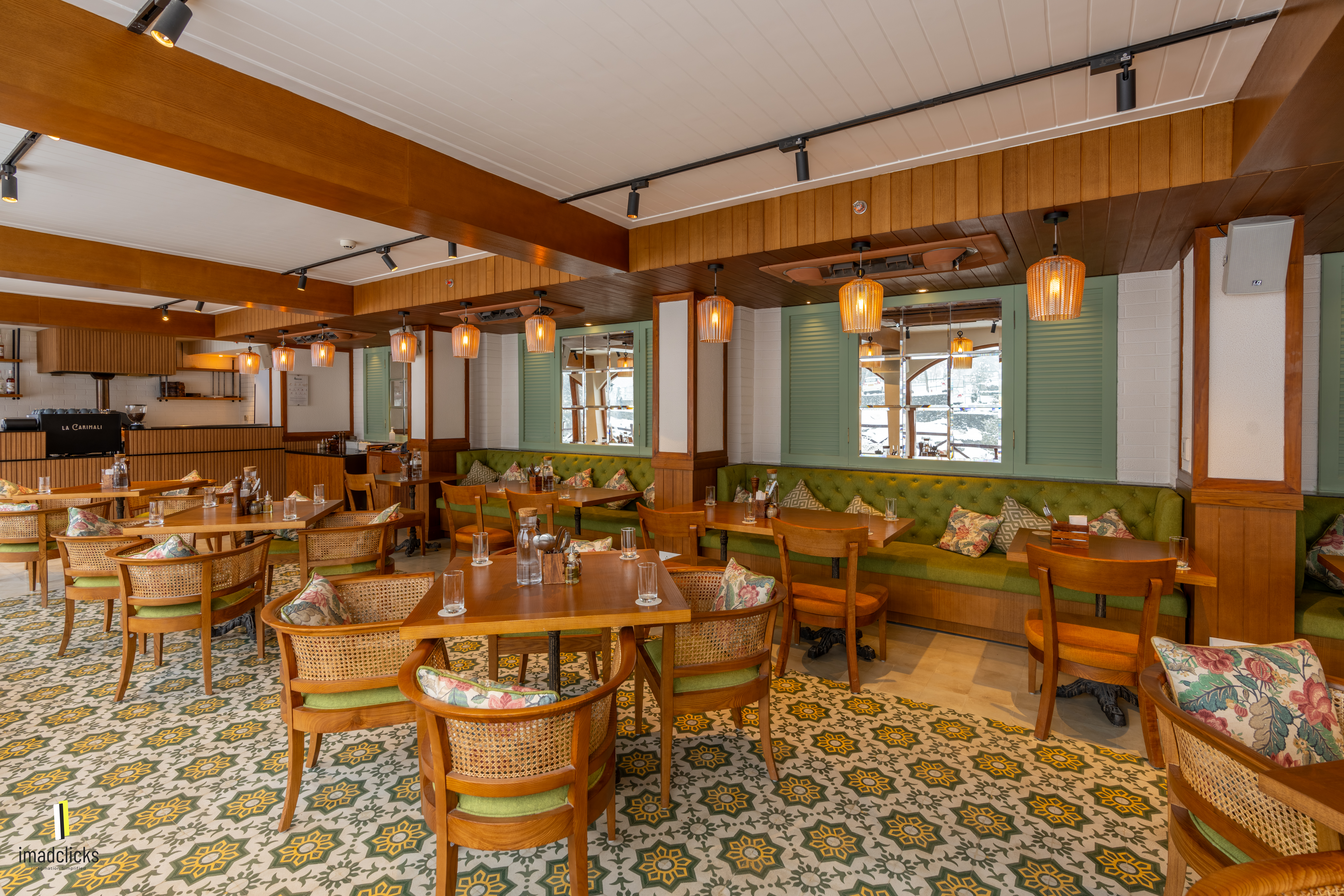Dining room detail at Hotel Heevan Pahalgam