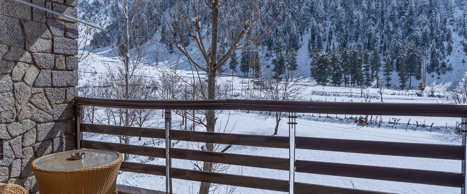 Luxury suite balcony-facing angle at Heevan Villas Sonmarg
